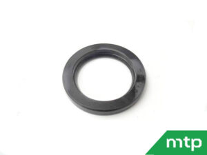 Front axle seal vertical Iseki TL