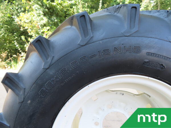 Set of industrial tires with rims - Image 11
