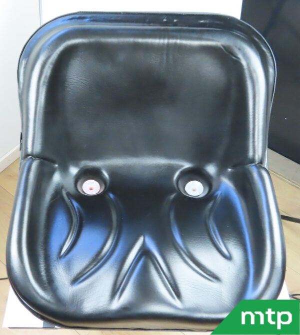 Iseki tractor seat - Image 4