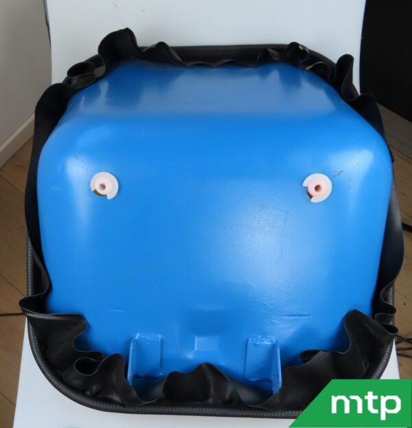 Iseki tractor seat - Image 5