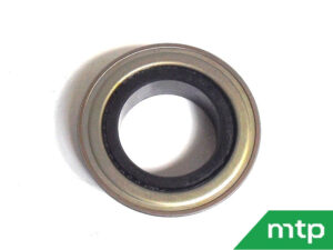 Rear axle seal Iseki Landleader TA