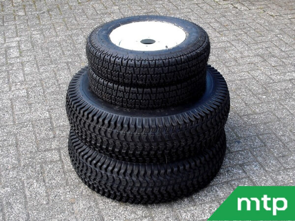Set of lawn tires with rim - Image 2