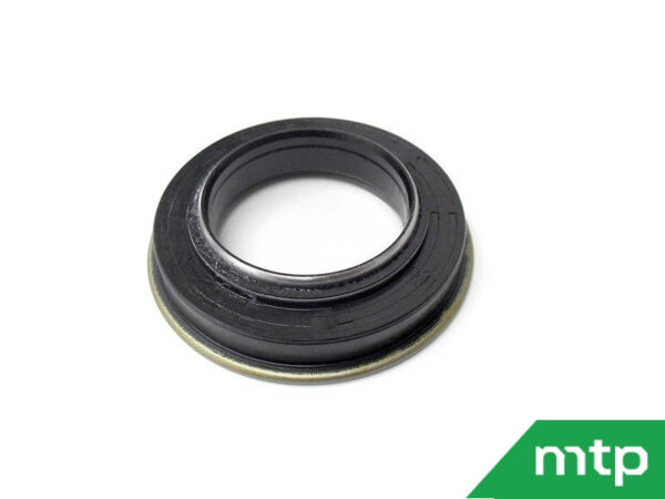 Front axle seal horizontal Iseki Landleader TA 4 cylinder