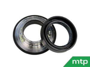 Front axle seal vertical Iseki Sial Hunter /Landhope TU/TM