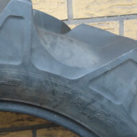 Industrial tire 18x8.5-10 used - Image 2