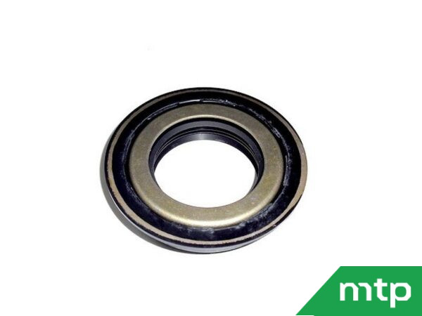 Front axle seal vertical Iseki TU / TE