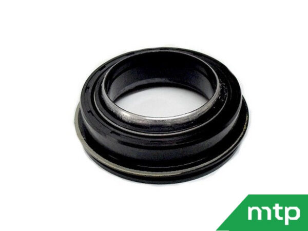 Front axle seal 4wd vertical Kubota L/GL large - Image 2