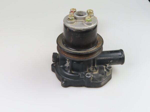 Water pump Shibaura SX24 used